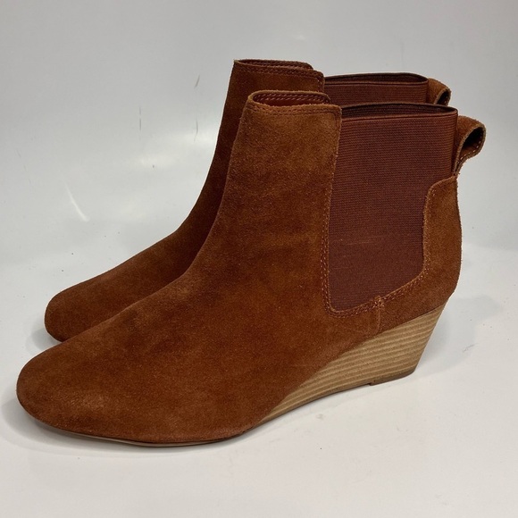 Lands End suede wedge booties size 9 - Picture 4 of 7